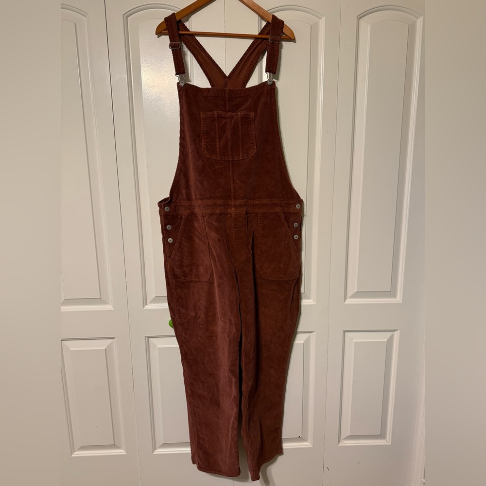 American Eagle corduroy jeans, women